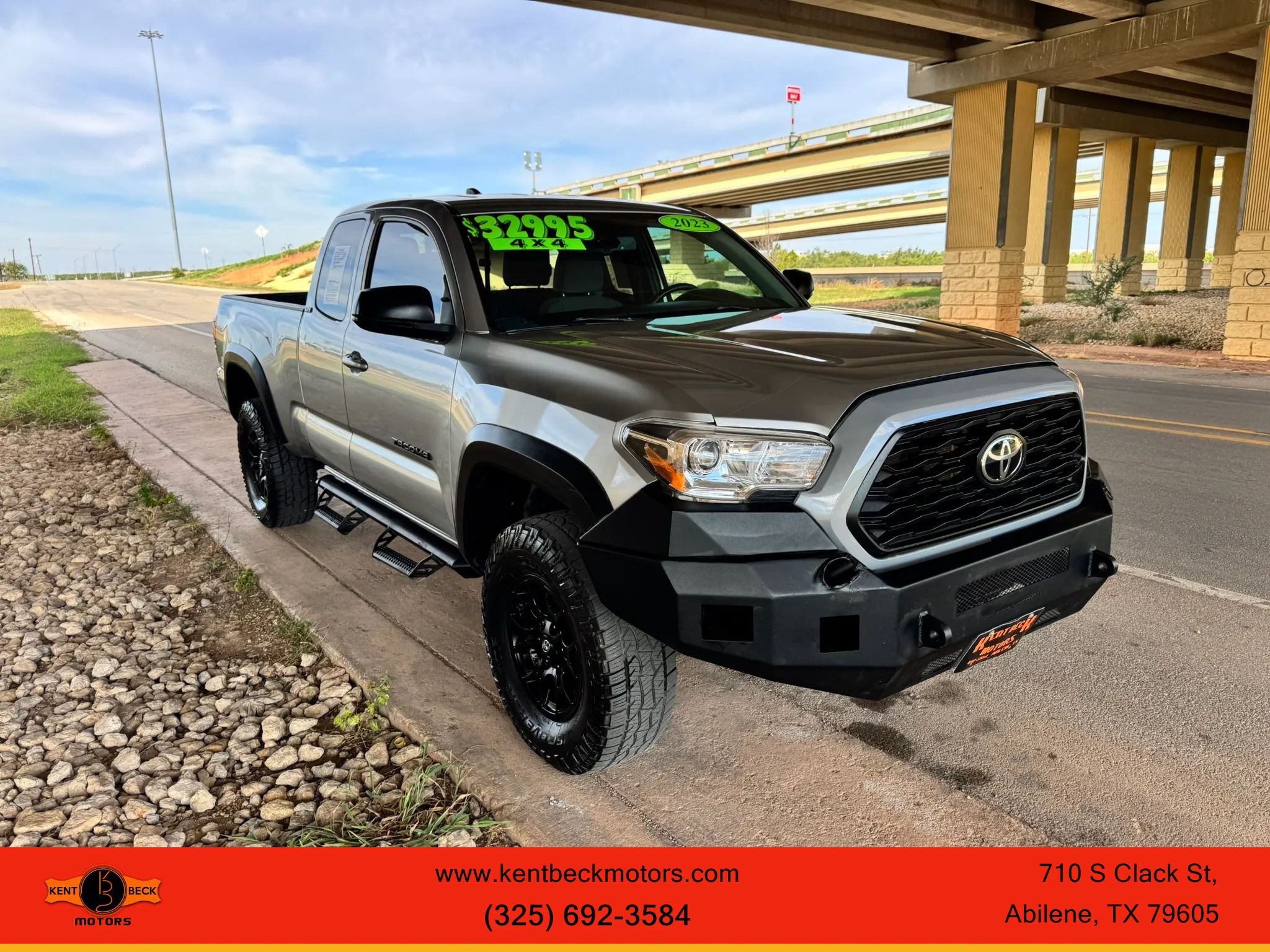Used 2023 Toyota Tacoma SR5 w/ SX Package AWD/4WD image 1