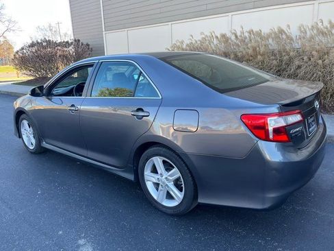 Used 2013 Toyota Camry SE image 14