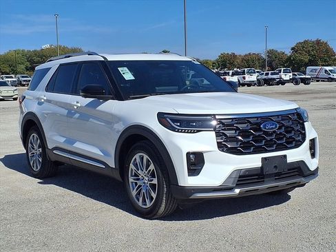 New 2026 Ford Explorer Platinum image 10