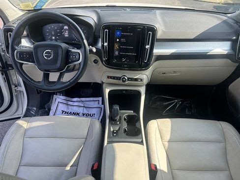 Used 2019 Volvo XC40 T5 Momentum AWD/4WD image 14