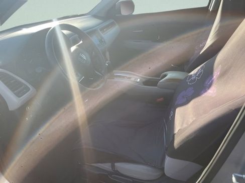 Used 2021 Honda HR-V LX image 15