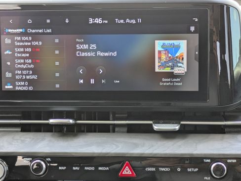 Certified 2024 Kia Carnival EX FWD image 18