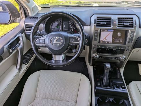 Used 2020 Lexus GX 460 Premium w/ Premium Package AWD/4WD image 17