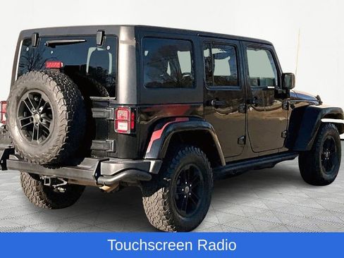 Used 2017 Jeep Wrangler Unlimited Sahara image 8