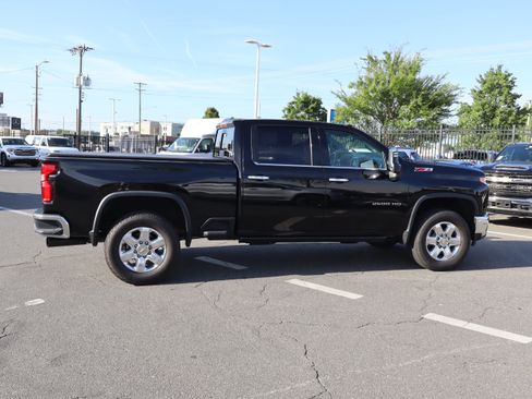 Used 2022 Chevrolet Silverado 2500 LTZ AWD/4WD image 12