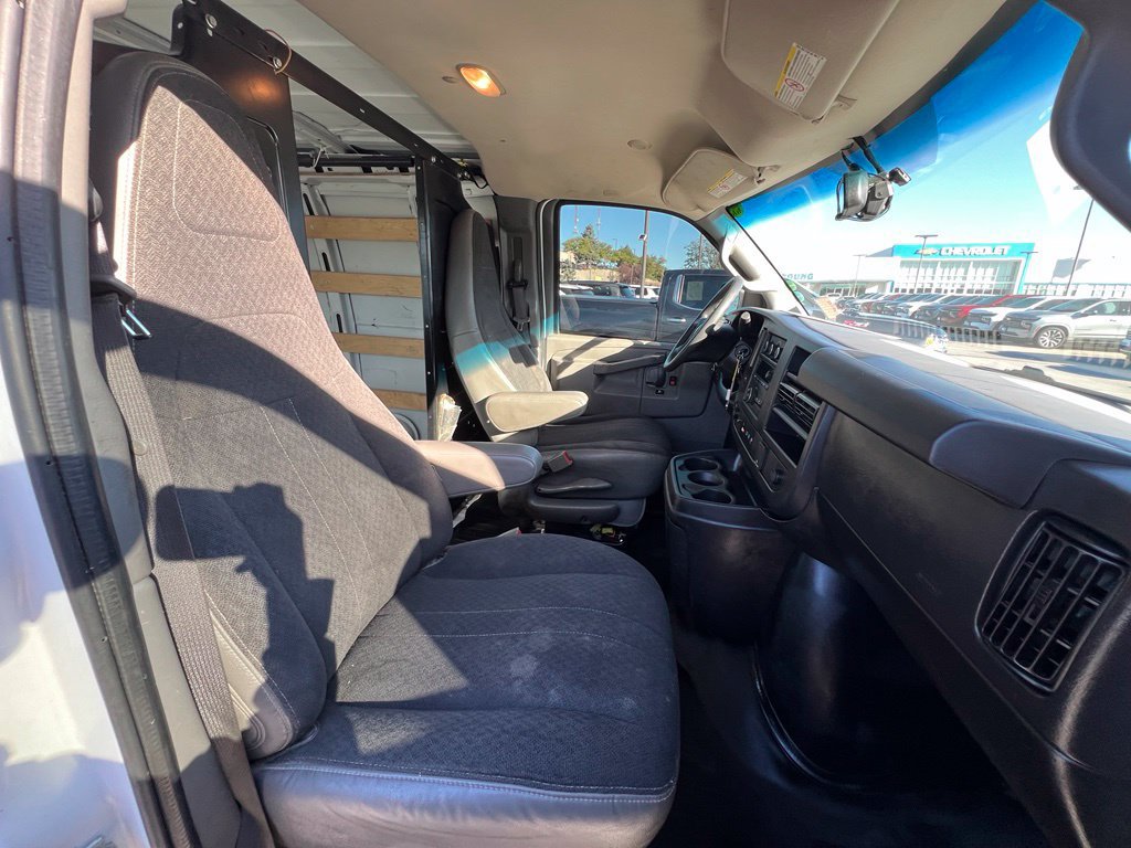 Used 2019 GMC Savana 2500 w/ Driver Convenience Package RWD image 25