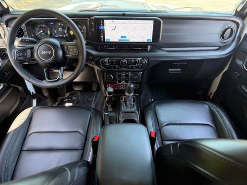 Used 2024 Jeep Wrangler Unlimited Rubicon 4xe AWD/4WD image 41