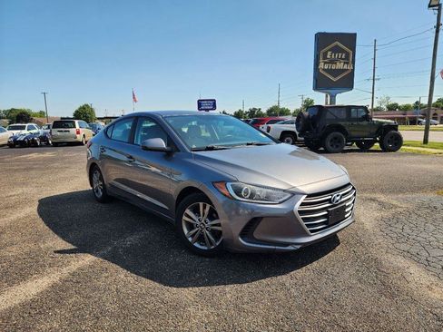 Used 2018 Hyundai Elantra SEL FWD image 1