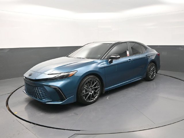 Used 2026 Toyota Camry XSE AWD/4WD image 3