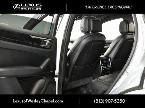 Used 2019 Porsche Cayenne image 21