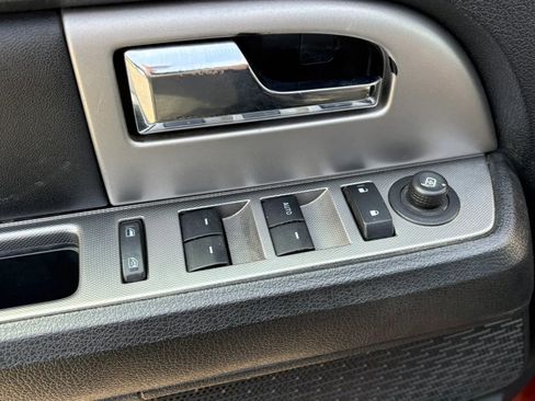 Used 2017 Ford Expedition XLT AWD/4WD image 12