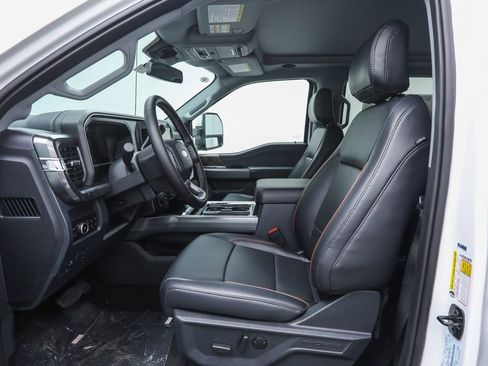 Used 2025 Ford F250 Lariat w/ Lariat Ultimate Package image 10