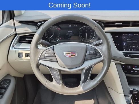 Used 2020 Cadillac XT5 Premium Luxury w/ LPO, Floor Liner Package FWD image 23