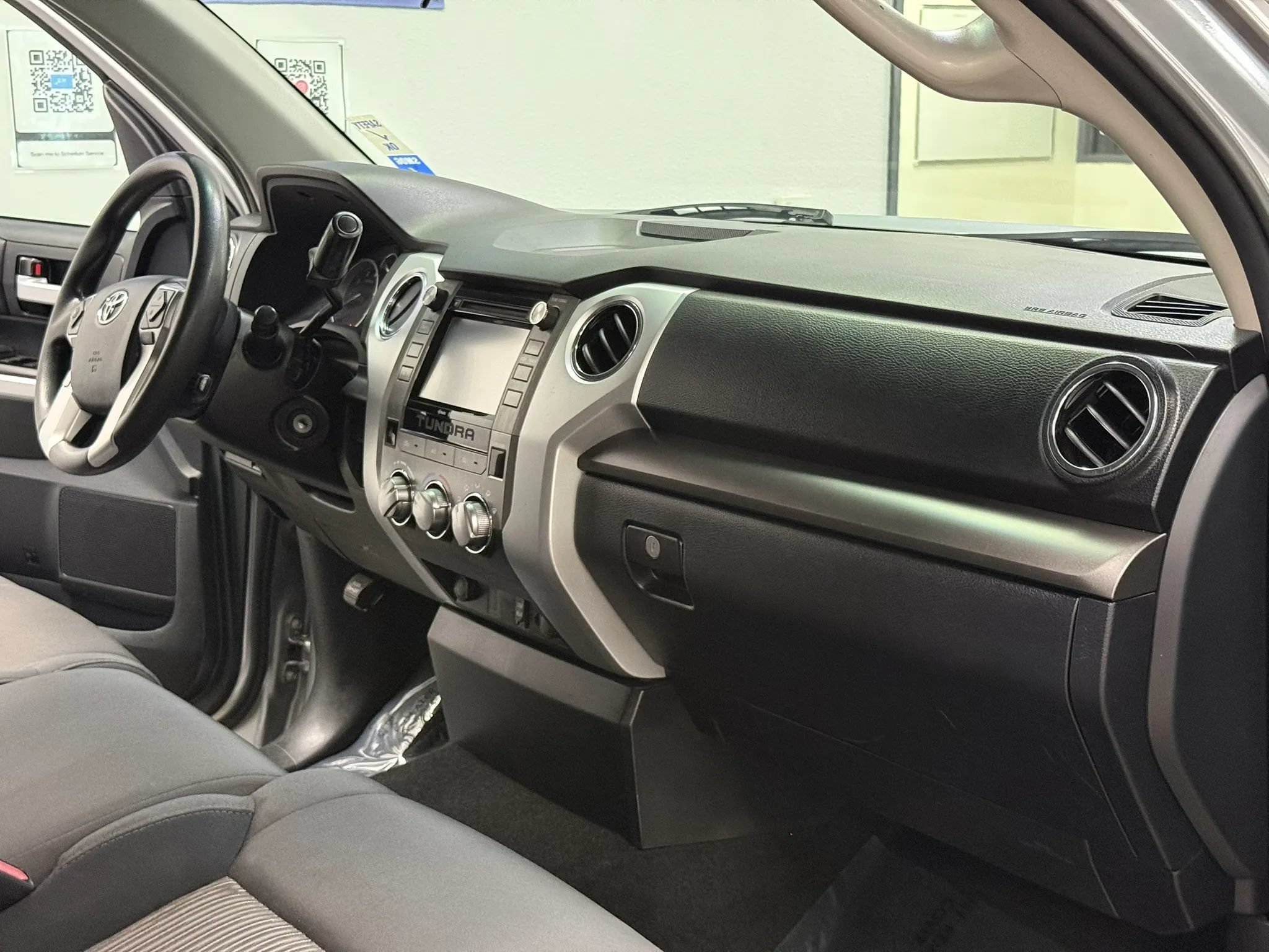 Used 2017 Toyota Tundra SR5 RWD image 13