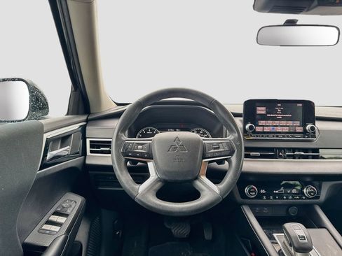 Used 2022 Mitsubishi Outlander ES AWD/4WD image 19