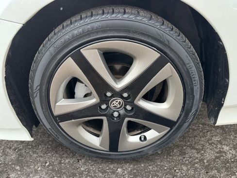 Used 2019 Toyota Prius Limited image 14