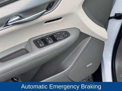 Used 2020 Cadillac XT5 Premium Luxury image 10