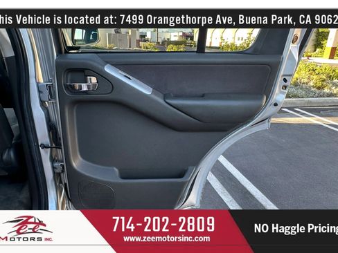Used 2011 Nissan Pathfinder SV RWD image 45
