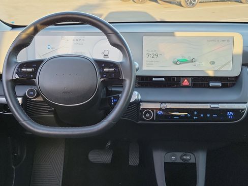 Certified 2024 Hyundai Ioniq 5 SEL image 6