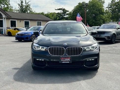 Used 2019 BMW 740i xDrive w/ M Sport Package AWD/4WD image 2