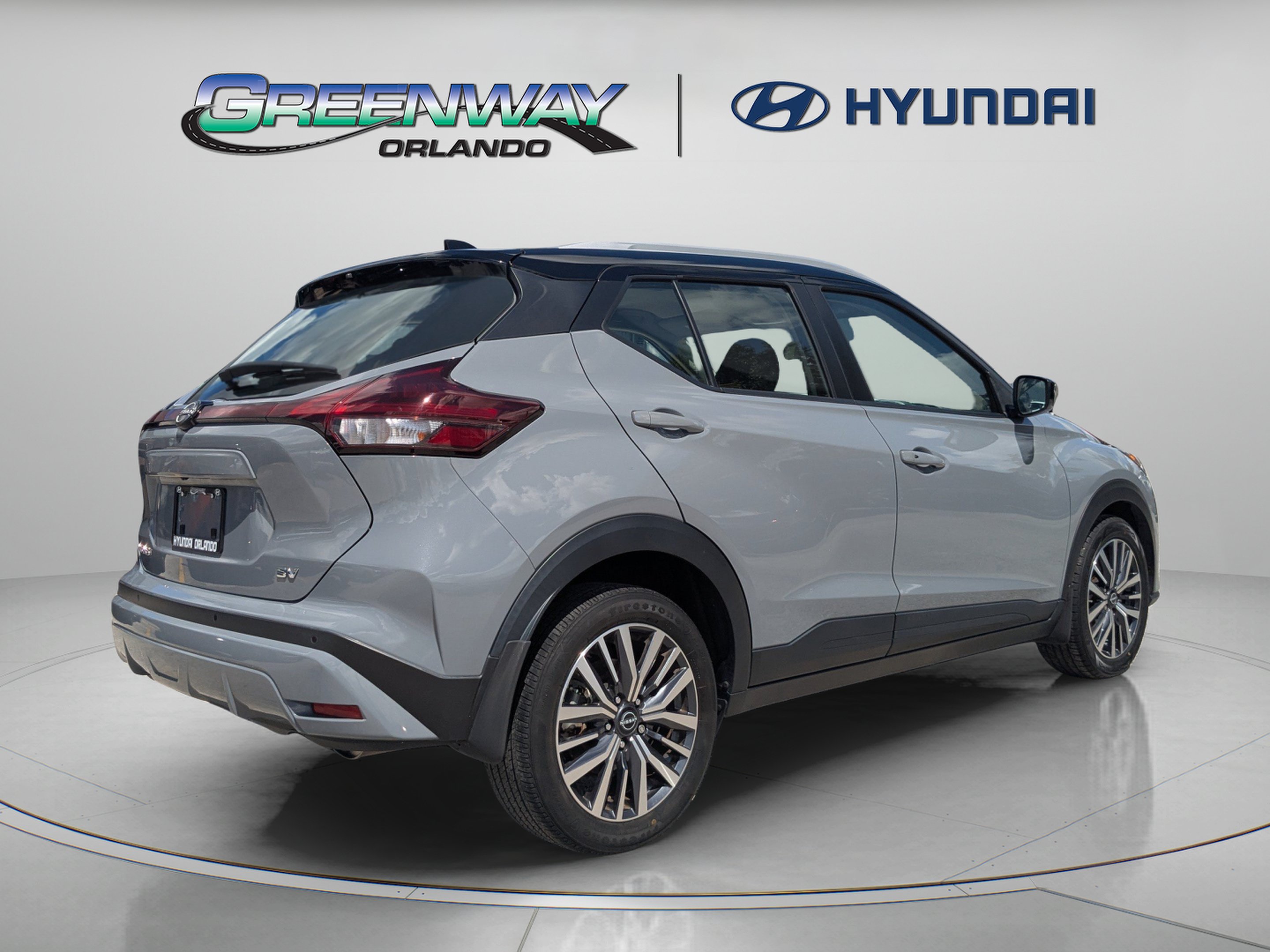 Used 2023 Nissan Kicks SV FWD image 7