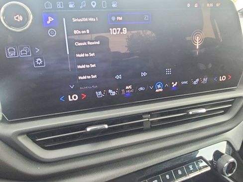 Used 2025 Chevrolet Silverado EV LT AWD/4WD image 19