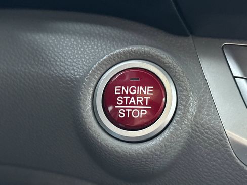 Used 2013 Honda Accord EX image 32