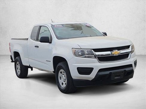 Used 2018 Chevrolet Colorado W/T w/ WT Convenience Package RWD image 3