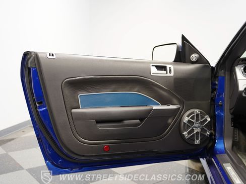 Used 2006 Ford Mustang GT RWD image 38