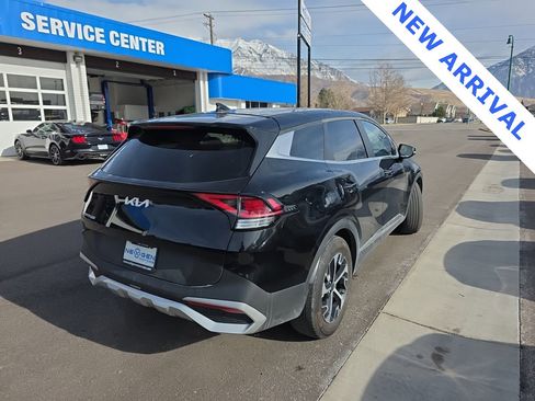 Used 2024 Kia Sportage EX image 4