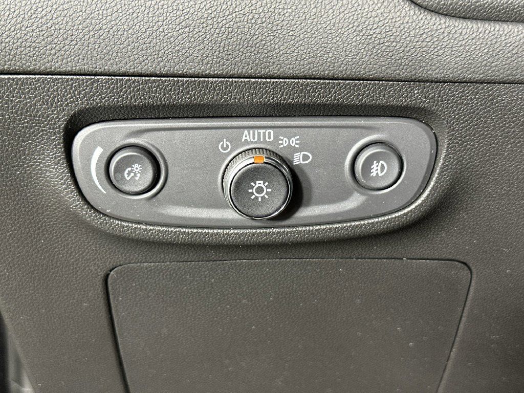 Used 2023 Buick Encore GX Select w/ Experience Buick Package FWD image 21