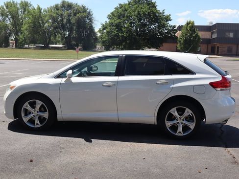 Used 2009 Toyota Venza AWD image 9