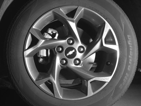 Used 2025 Chevrolet Trax LT FWD image 12