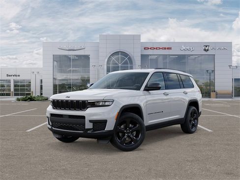 New 2025 Jeep Grand Cherokee L Altitude image 1