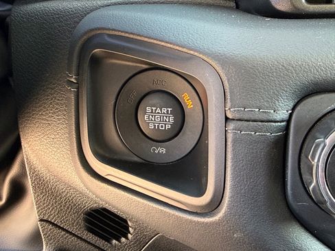 Used 2024 Jeep Wrangler Unlimited Rubicon image 38