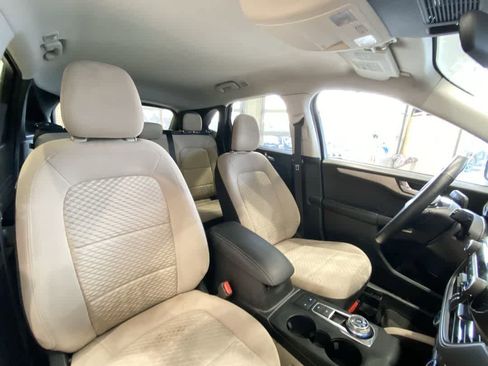 Used 2021 Ford Escape SE w/ Cold Weather Package image 27