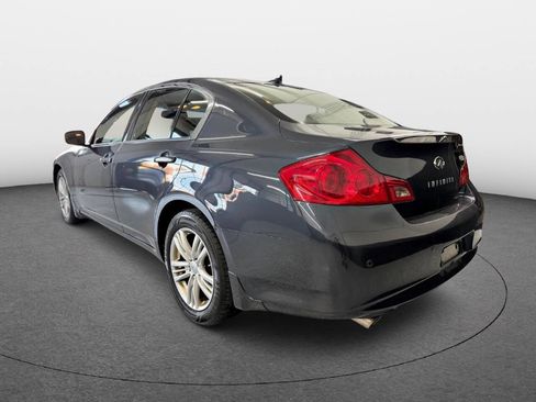 Used 2011 INFINITI G37 x AWD 4dr Sedan w/ Premium Pkg image 4