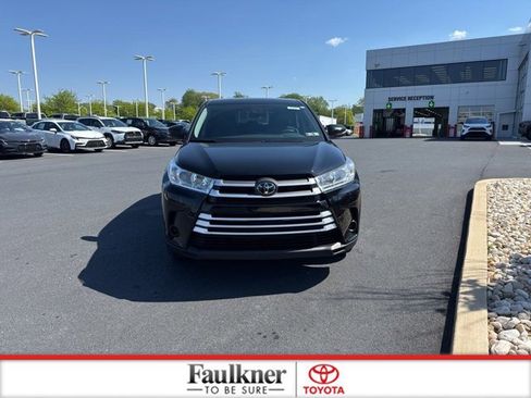 Certified 2019 Toyota Highlander LE image 2