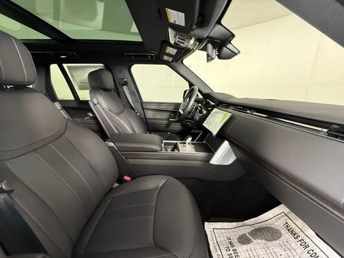 New 2025 Land Rover Range Rover SE image 34