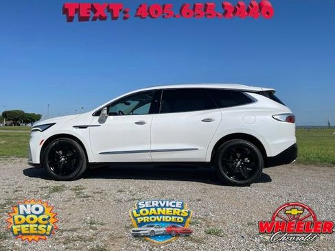 Used 2023 Buick Enclave Essence w/ Experience Buick Package FWD image 3