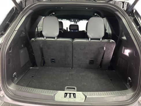 Used 2025 Ford Explorer ST-Line w/ ST-Line Street Pack image 24