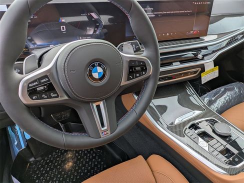 New 2026 BMW X5 M60i w/ Climate Comfort Package image 15