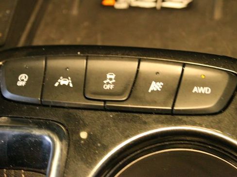 Used 2025 Chevrolet TrailBlazer ACTIV w/ Convenience Package AWD/4WD image 27
