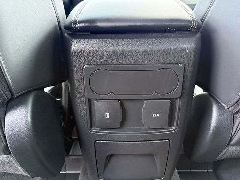 Used 2022 Ford Explorer XLT w/ Equipment Group 202A image 22