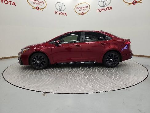 Used 2024 Toyota Corolla SE w/ SE Package FWD image 5