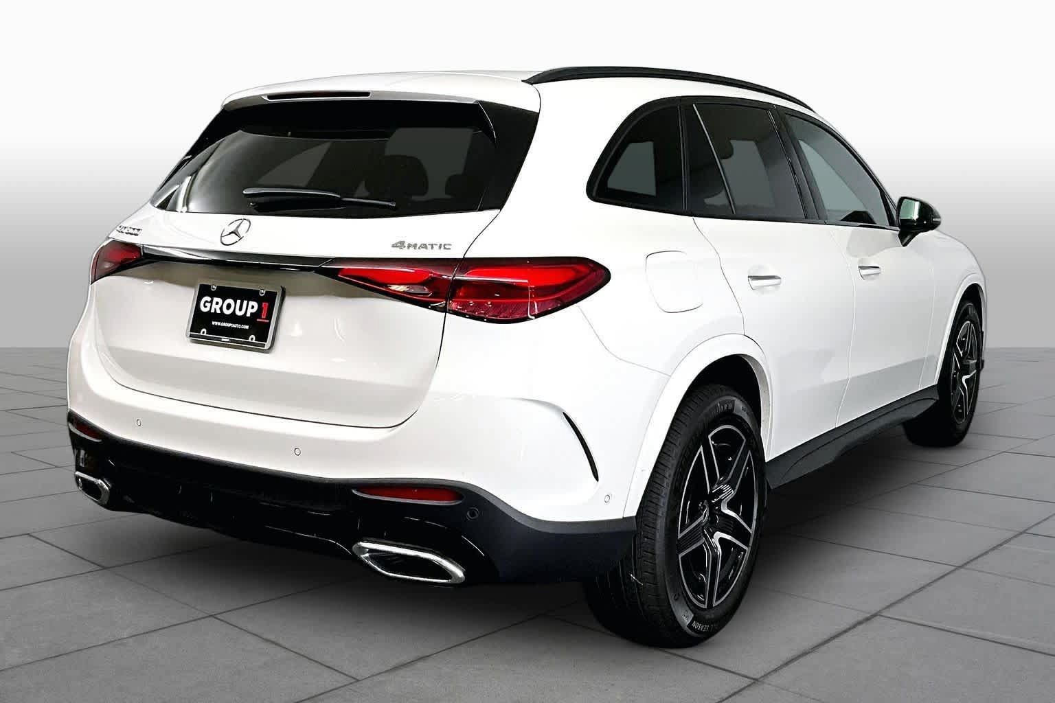 Used 2025 Mercedes-Benz GLC 300 4MATIC image 13