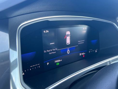 Used 2023 Volkswagen Tiguan SE image 19