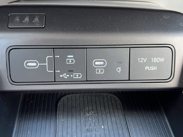 Certified 2025 Hyundai Kona Limited FWD image 23