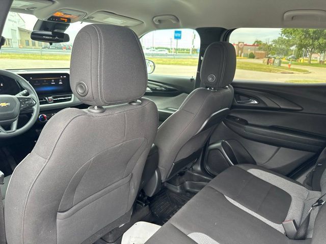 Used 2024 Chevrolet TrailBlazer LT w/ Driver Confidence Package FWD image 12