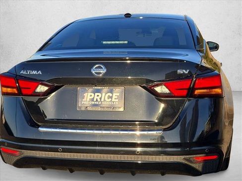 Used 2022 Nissan Altima 2.5 SV FWD image 7
